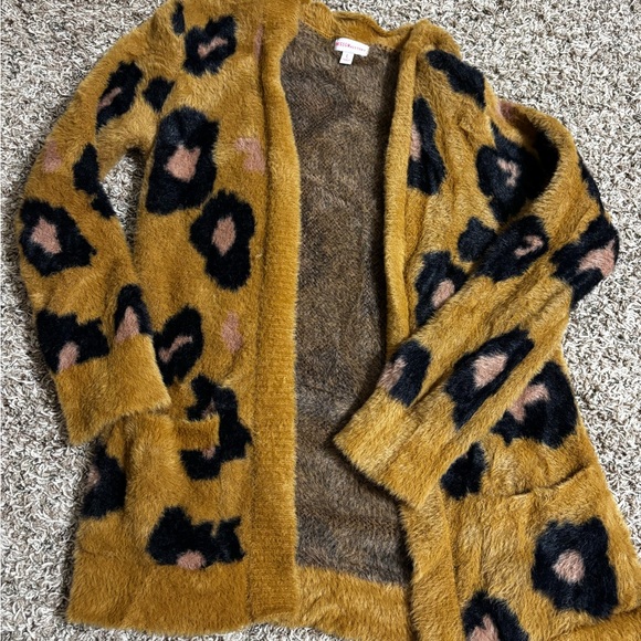Boutique Cheetah Cardigan - Picture 1 of 2